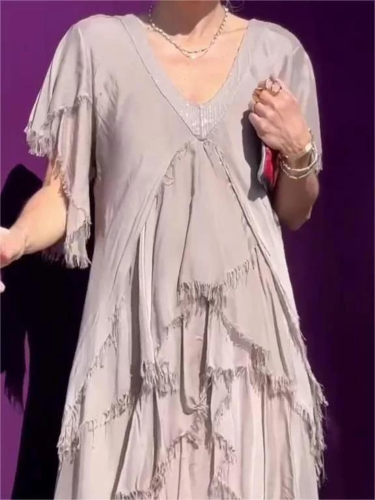 SAVANE | Lange Vloeiende Jurk met Elegante V-Hals